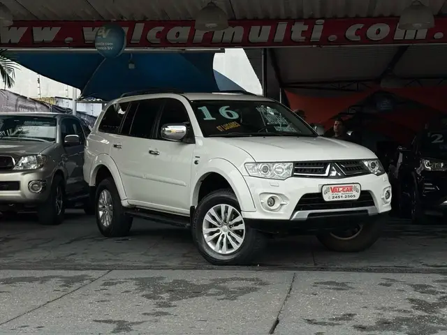 Carro Mitsubishi Pajero 2016 HPE 3.5 4x4 Flex 5p Aut.