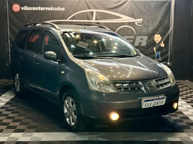 Carro Nissan Grand Livina 2011 SL 1.8 16V (flex) (aut)