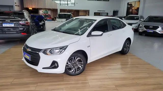 Carro Chevrolet Onix Plus 2024 LT 1.0