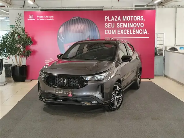 Carro Fiat Fastback 2025 Turbo 200