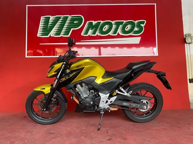 Carro Honda CB 300F Twister 2024 Standard