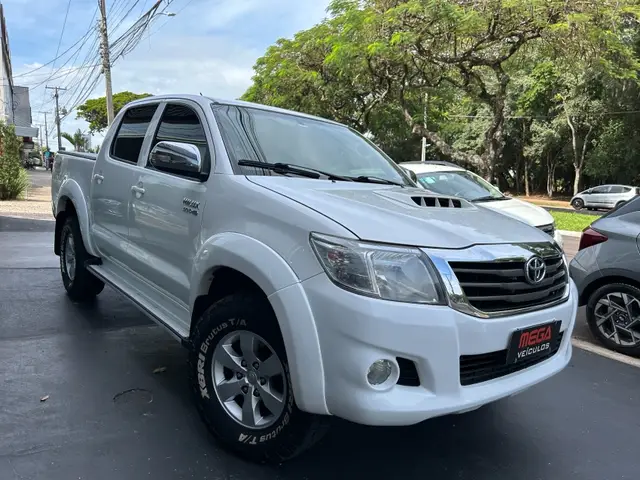Carro Toyota Hilux Cabine Dupla 2013 Hilux 3.0 TDI 4x4 CD SRV