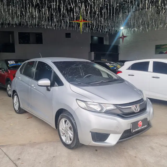 Carro Honda Fit 2016 1.5 16v LX CVT (Flex)