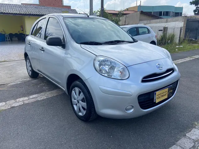 Carro Nissan March 2013 1.0 16V (Flex)