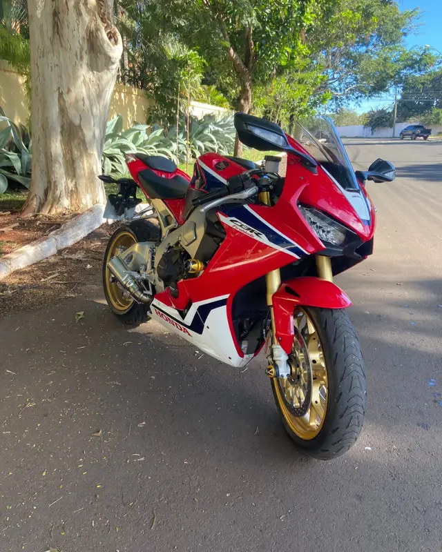 Carro Honda CBR 1000RR 2018 Fireblade SP