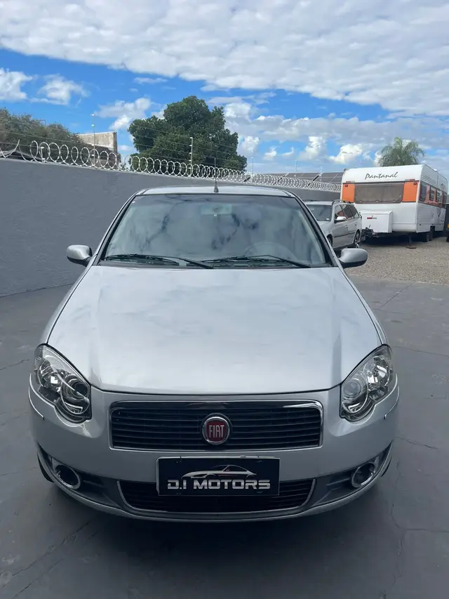 Carro Fiat Siena 2011 Celebration Fire 1.0 8V (Flex)