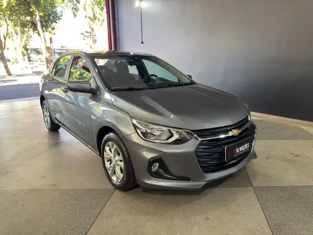 Carro Chevrolet Onix Plus 2023 LT 1.0