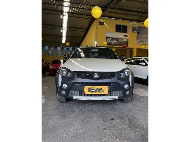 Carro Fiat Strada 2017 Adventure 1.8 16V (Flex) (Cabine Dupla)