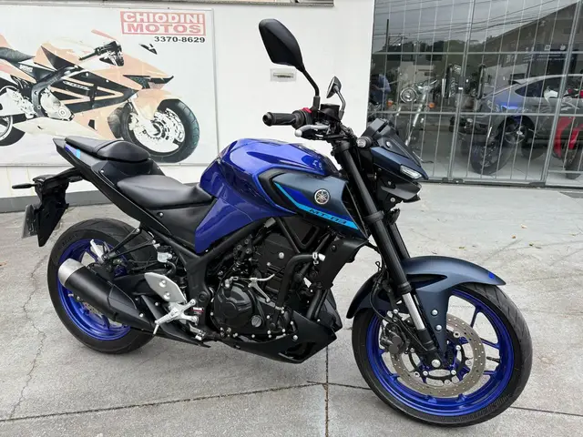 Carro Yamaha MT-03 2024 ABS