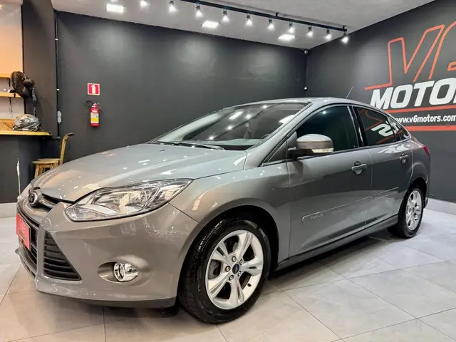 Carro Ford Focus Sedan 2014 S 2.0 16V PowerShift (Aut)
