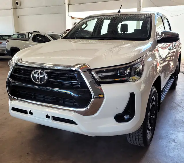 Carro Toyota Hilux Cabine Dupla 2025 SRV 4x4 2.8 Diesel