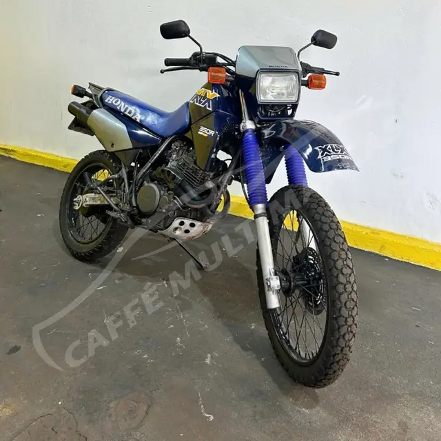 Carro Honda XLX 350 1991 R