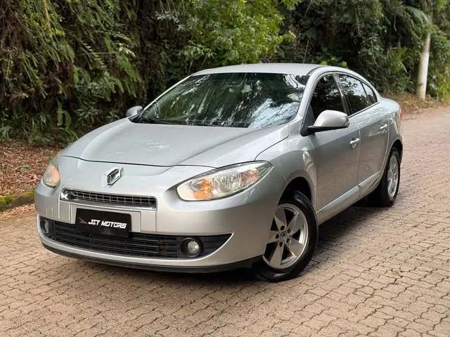 Carro Renault Fluence 2014 2.0 16V Dynamique (Flex)