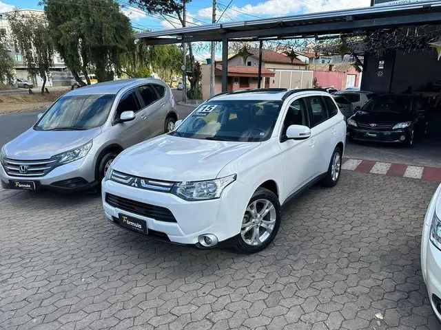 Carro Mitsubishi Outlander 2015 2.0 16V CVT