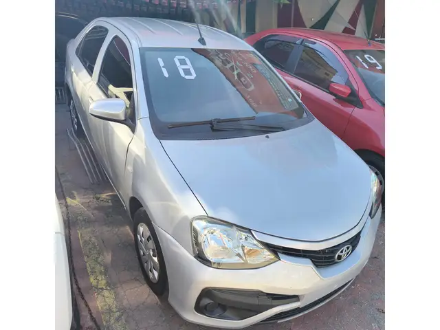 Carro Toyota Etios Sedan 2018 X 1.5 (Flex)