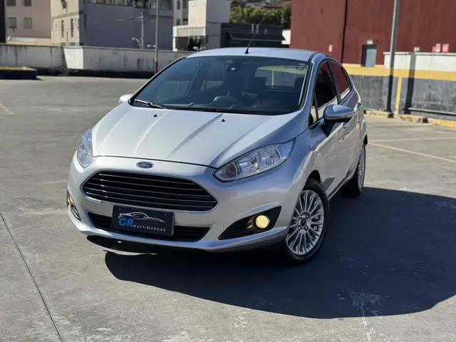 Carro Ford Fiesta Hatch 2016 SE Powershift 1.6 (Flex)