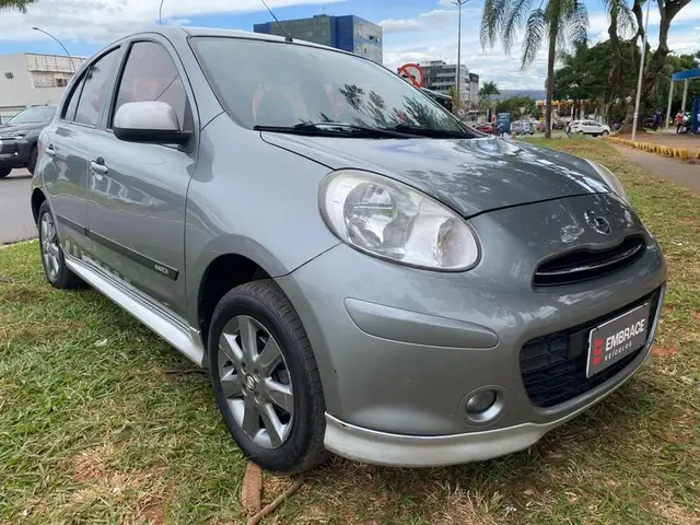 Carro Nissan March 2013 1.0 16V (Flex)