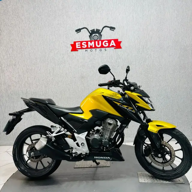 Carro Honda CB 300F Twister 2023 Standard