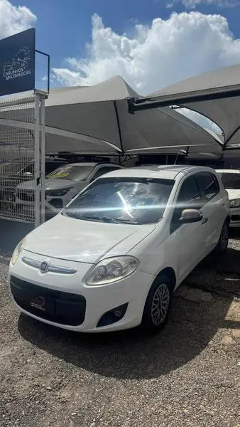 Carro Fiat Palio 2014 Attractive 1.4 8V (Flex)