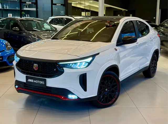 Carro Fiat Fastback 2024 Abarth