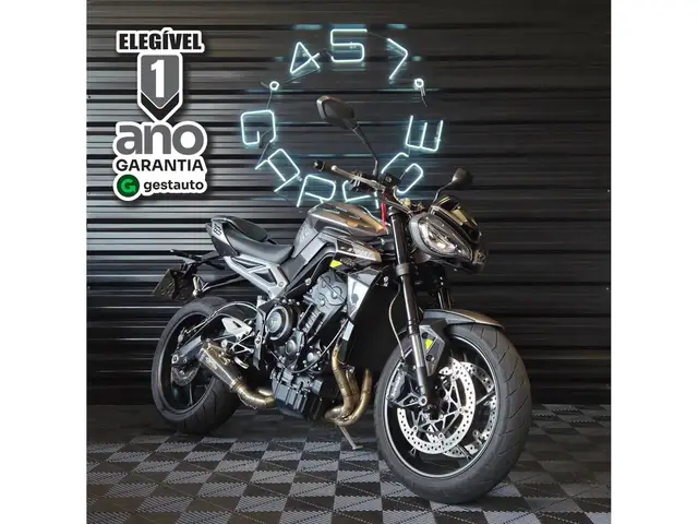 Carro Triumph Street Triple 765 2024 R
