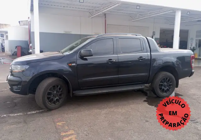 Carro Ford Ranger Cabine Dupla 2023  XLS 2.2 Turbodiesel 4x2 (Aut)
