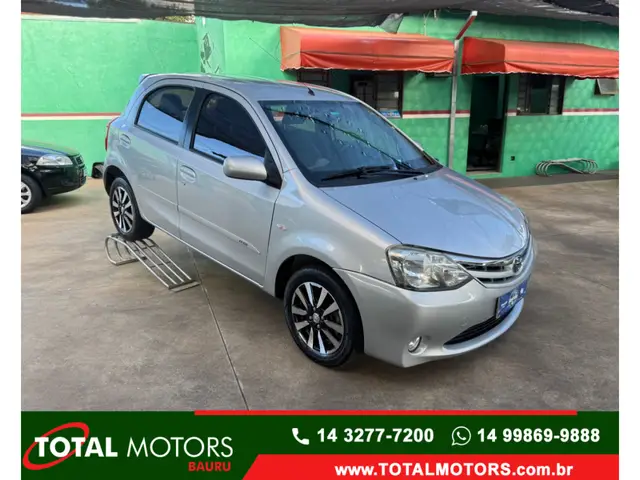 Carro Toyota Etios 2013 XLS 1.5 (Flex)