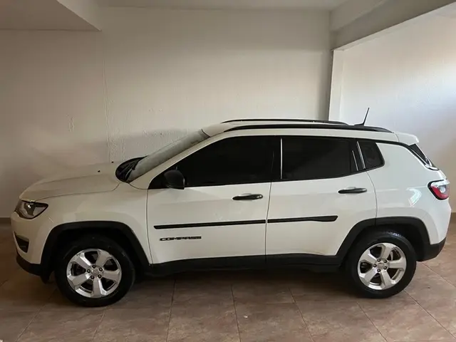 Carro Jeep Compass 2018 2.0 Sport 4x2 (Aut) (Flex)