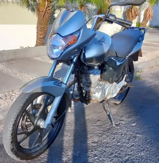 Honda Titan ES