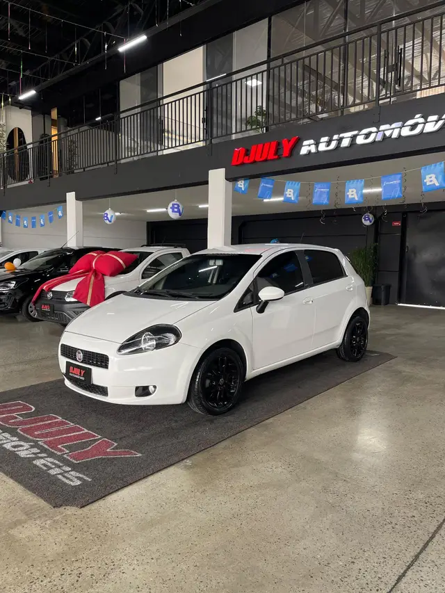 Carro Fiat Punto 2011 Essence 1.6 16V (Flex)