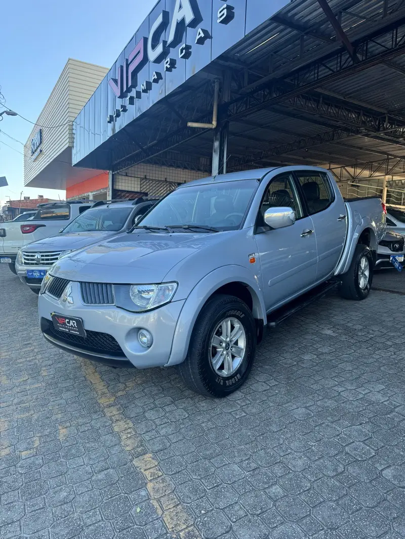 Mitsubishi L200 Triton Sport L 200 Triton HPE 4x4 3.2 (aut) (cab. dupla)