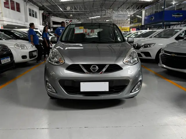 Carro Nissan March 2016 1.0 12V SV (Flex)