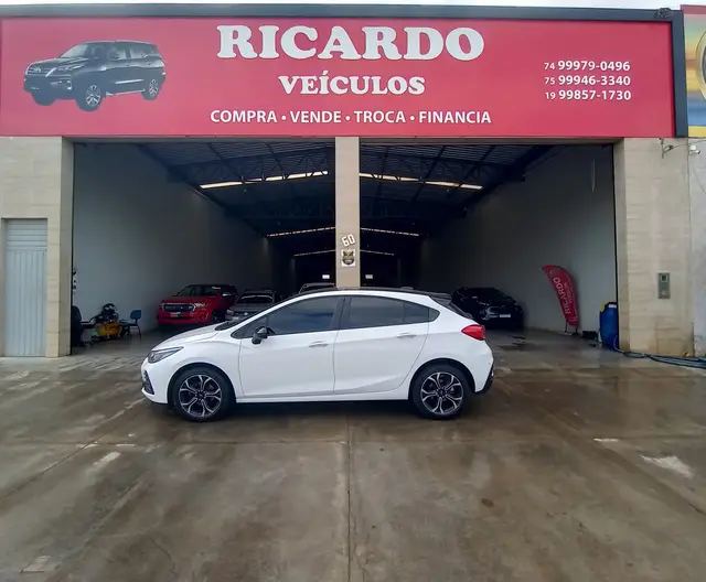 Carro Chevrolet Cruze Sport6 2023 RS 1.4 Turbo (Aut.)