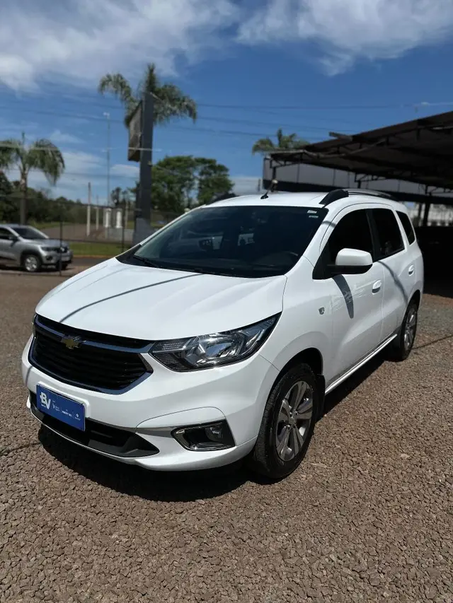 Carro Chevrolet Spin 2023 Premier 1.8 (Aut.)