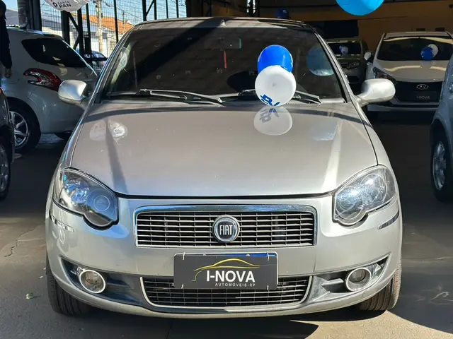 Carro Fiat Siena 2012 Essence 1.6 16V (Flex)