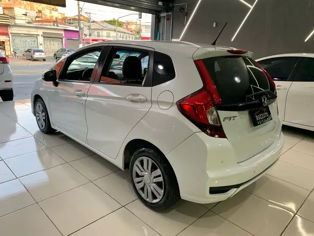 Carro Honda Fit 2019 1.5 16v Personal CVT (Flex)