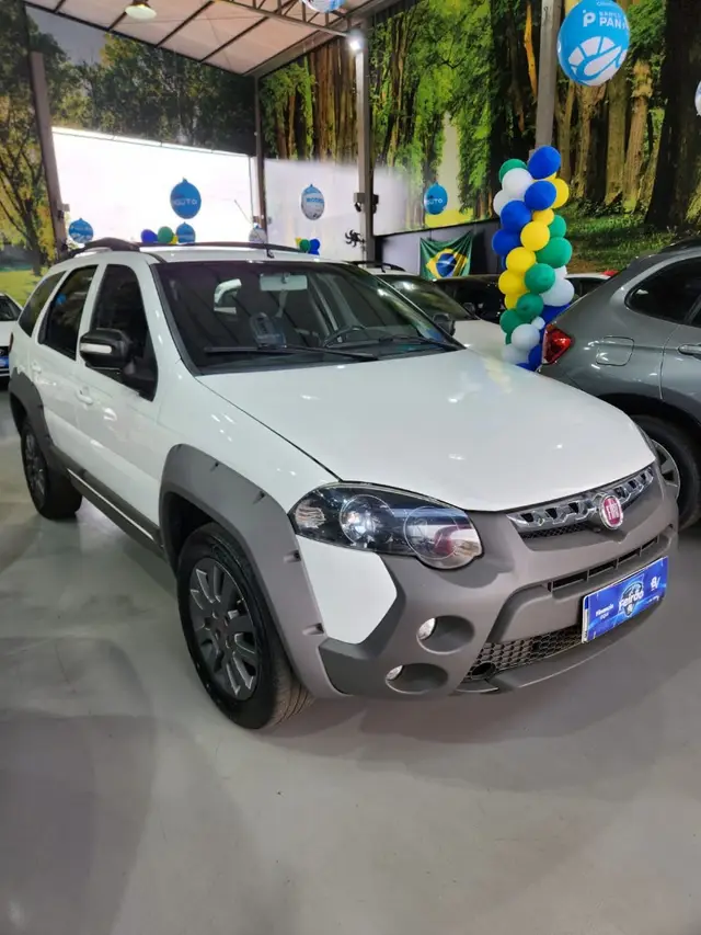 Carro Fiat Weekend 2017 Adventure 1.8 E.torQ Dualogic (Flex)