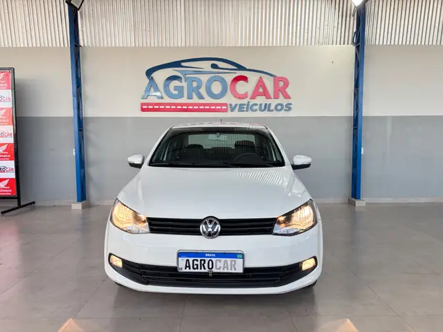 Carro Volkswagen Voyage 2015 1.6 VHT Comfortline