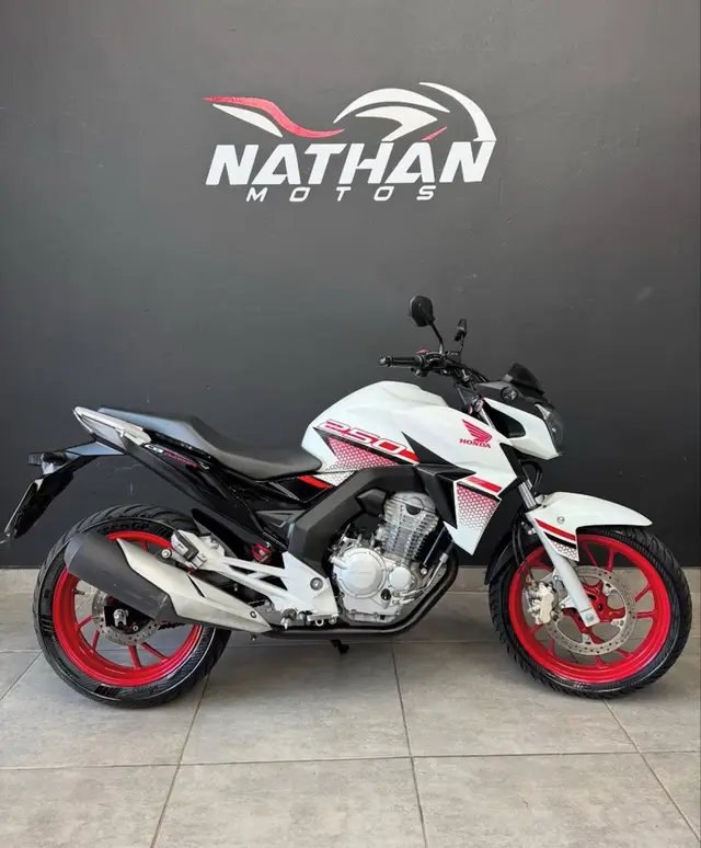 Carro Honda CB 250F Twister 2022 (CBS)