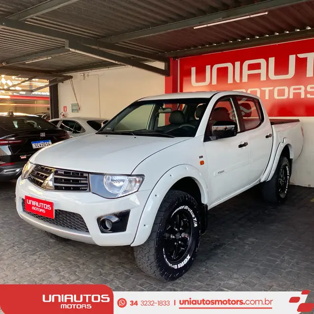 Carro Mitsubishi L200 Triton 2013 GL 3.2 CD TB Int. Dies. Mec.