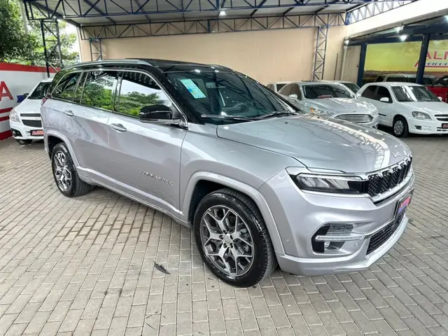 Carro Jeep Commander 2023 Overland 1.3 T270