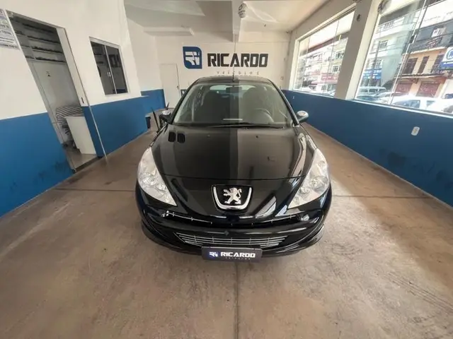 Carro Peugeot 207 2013 Hatch XR 1.4 8V (flex) 4p