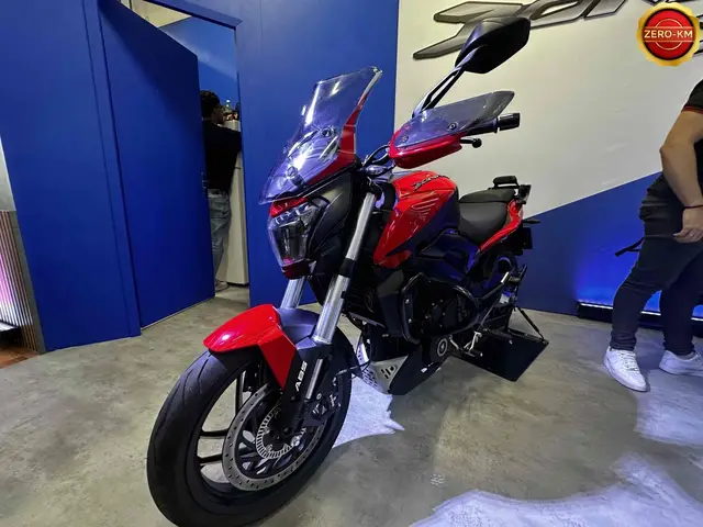 Carro Bajaj Dominar 250 2025 250