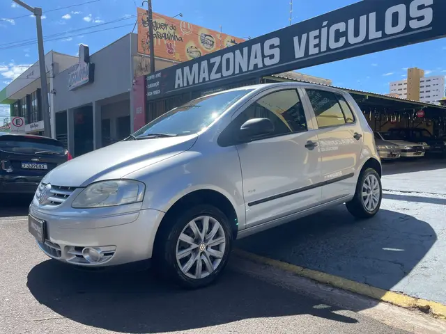 Carro Volkswagen Fox 2006 Plus 1.6 8V (Flex)