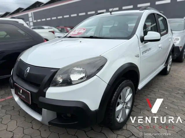Carro Renault Sandero Stepway 2014 1.6 16V Hi-Flex (aut)