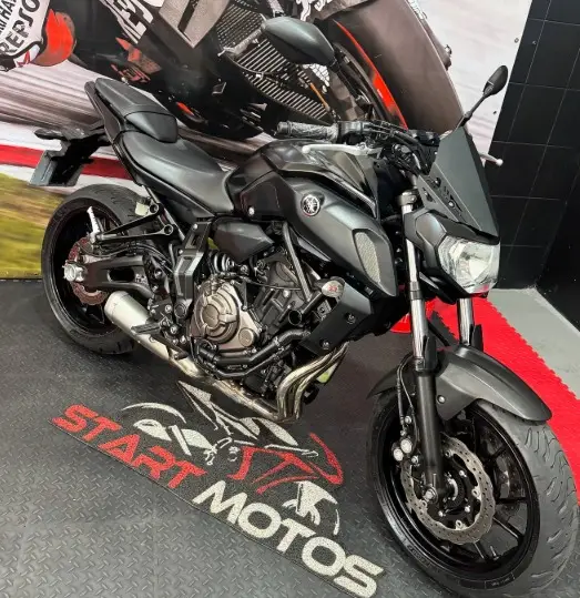 Carro Yamaha MT-07 2020 ABS