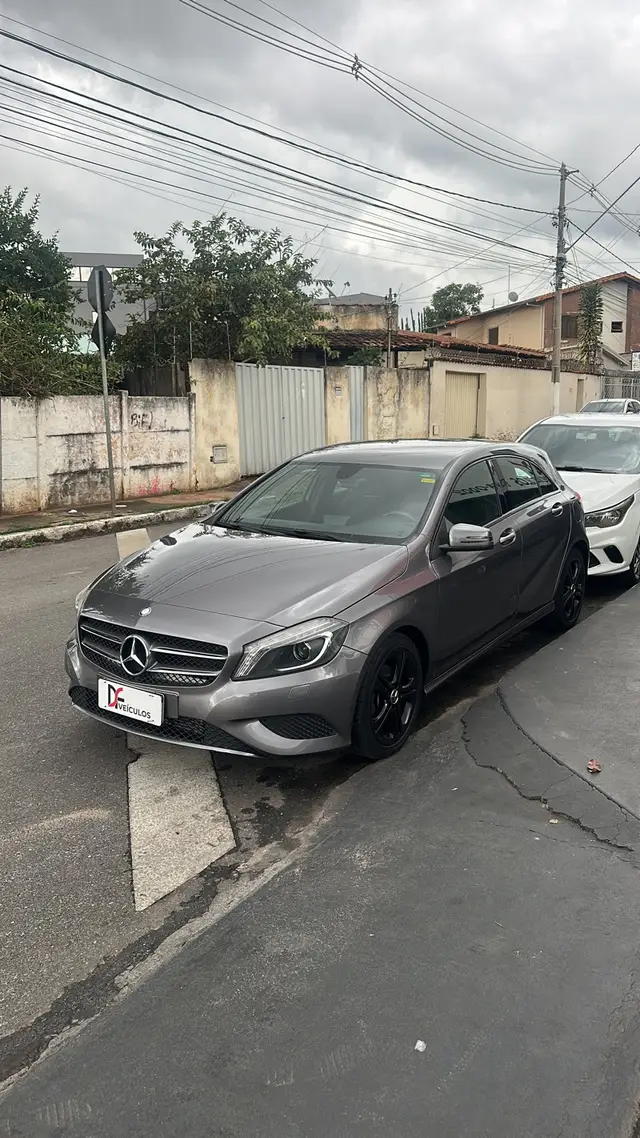 Carro Mercedes-Benz Classe A  2015 200 1.6 FlexFuel DCT Turbo
