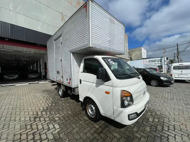 Carro Hyundai HR 2016 2.5 CRDi HD Longo sem Caçamba
