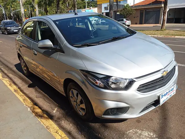 Carro Chevrolet Onix 2019 1.0 LT SPE/4