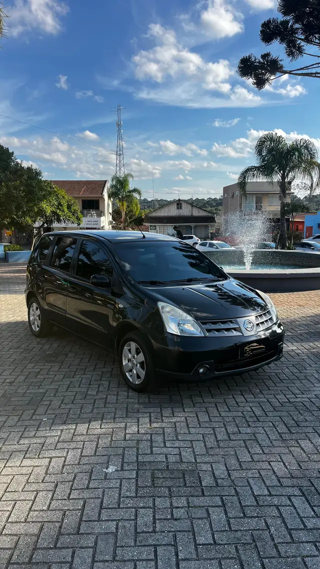 Carro Nissan Livina 2011 SL 1.8 16V aut. (flex)